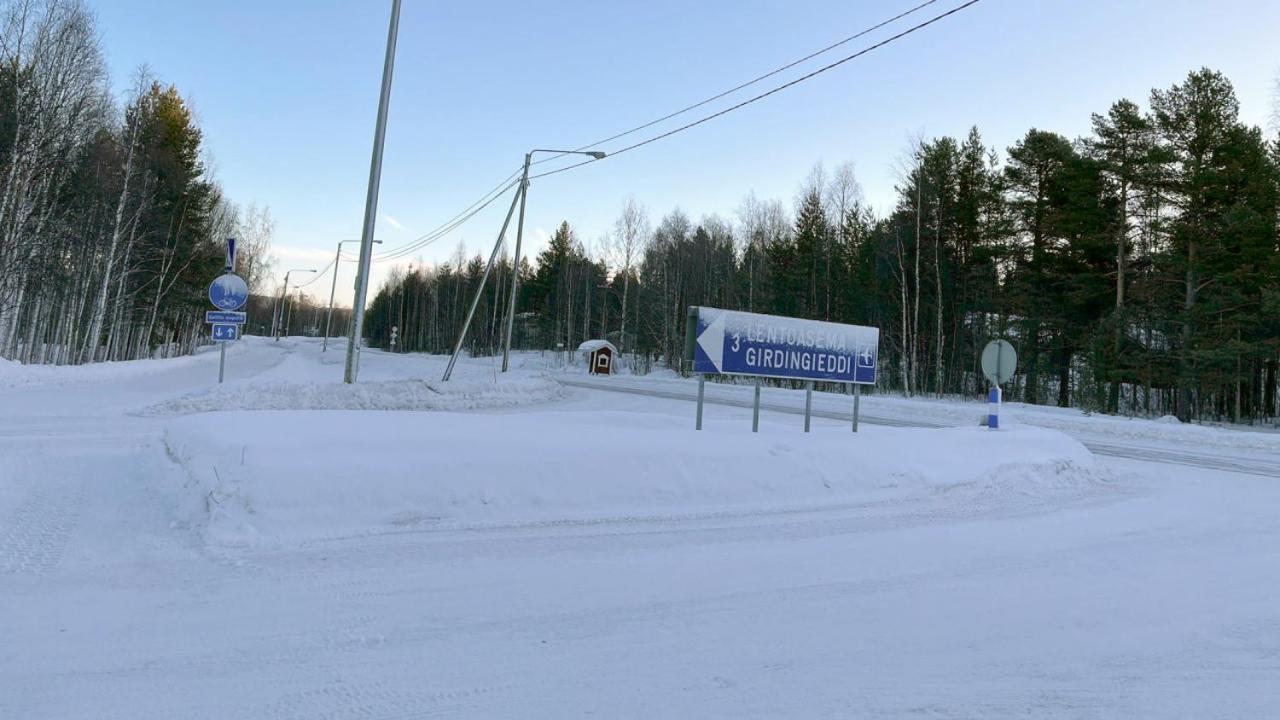 Kuukkeli Ivalo Airport Inn Εξωτερικό φωτογραφία