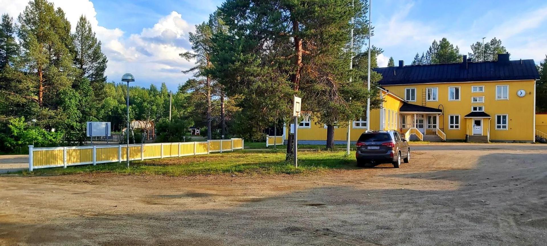 Kuukkeli Ivalo Airport Inn Εξωτερικό φωτογραφία